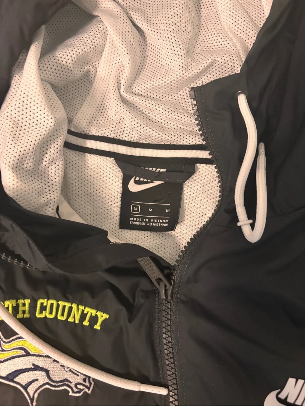 Nike Colorblock Hooded Windbreaker Jacket in Black, Gray & White